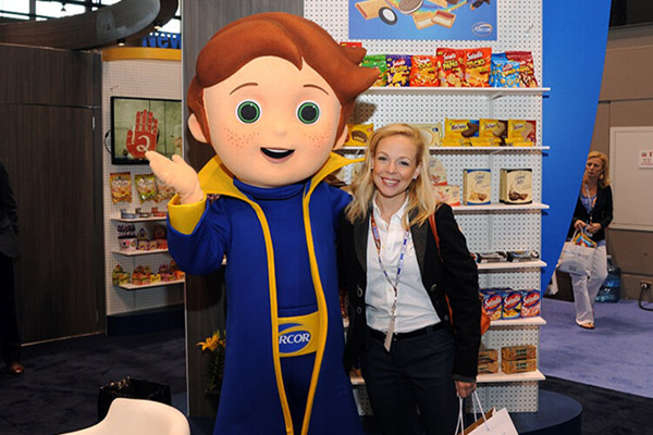 Tradeshow Attendee Engagement For Success Background